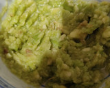 Foto del paso 1 de la receta: Sándwich de aguacate, atún, tomate y huevo