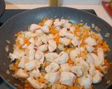 Foto del paso 2 de la receta: Pechuga al curry con zanahoria y leche vegetal