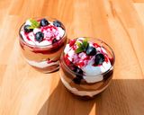 Áfonyás pohárkrém recept fázis 3 fotója