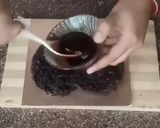A picture of step 6 of Oreo biscuit cake.