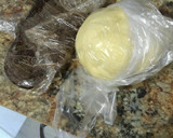 Foto del paso 6 de la receta: Chocolate de colores para decorar y moldear