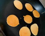 Foto langkah ke 6 dari resep My first Pancake.