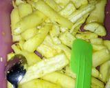 Foto langkah ke 4 dari resep Singkong goreng gurih.