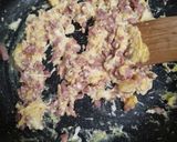 Une image de l'étape 2 de Nouilles chinoises sauce soja avec lardons et omelette.