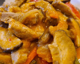 Foto del paso 6 de la receta: Solomillo de cerdo con shiitake y salsa de tomate y pimientos