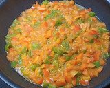 Foto del paso 2 de la receta: Contramuslos de pollo con pimientos rojos y verdes