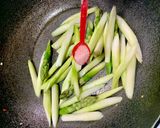 牛肉絲炒蘆筍的食譜步驟2照片