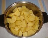 Foto del paso 3 de la receta: Ensalada de huevo arróz y papas! Fácil♡