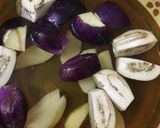 રીંગણ બટાકા નું શાક (Ringan Bataka Shak Recipe In Gujarati) રેસીપી સ્ટેપ1ફોટો