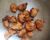 A picture of step 5 of Gobi Ke Pakode.