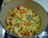 Foto del paso 2 de la receta Sopa alemana de patata {Kartoffelsuppe}