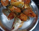 A picture of step 1 of Matar Wali Fish Curry (Fish Curry with Peas).