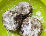 Foto langkah ke 9 dari resep Black Donuts.