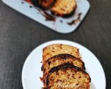 Foto langkah ke 9 dari resep Cake Pisang toping coklat no mixer (ekonomis, 1 telur).