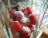 A picture of step 2 of Sig's Easy Strawberry Tiramisu.