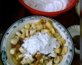 A picture of step 1 of Cream fruit chaat.