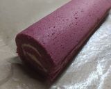 Foto langkah ke 4 dari resep Cheese Taro Roll Cake.