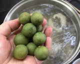 Hình bước làm 3 của món Bún móng giò dọc mùng