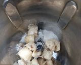 A picture of step 1 of Butterscotch and banana milkshake.