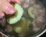 A picture of step 2 of Cucumber soup ต้มจืดแตงกวาหมูสับ.