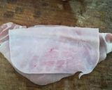Foto del paso 3 de la receta: Libritos de lomo rellenos de jamón y queso