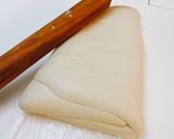Foto del paso 5 de la receta: Facturas y medialunas de manteca