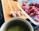 A picture of step 1 of Whey Beef Stock.