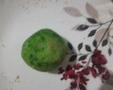 खवा-काजू तिरंगी मोदक (Khava Kaju Tirangi Modak Recipe In Marathi) रेसिपी स्टेप 2 फोटो 