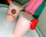 A picture of step 7 of Strawberry Smoothy 🍓😋.