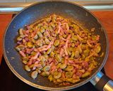 Foto del paso 4 de la receta: Habitas con jamón y bacon