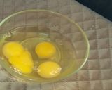 A picture of step 1 of Palak bread omelete.