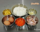 รูปขั้นตอนการทำที่ 1 ของ ข้าวผัดเบคอน 🥓