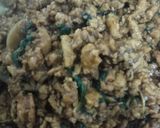 Foto langkah ke 2 dari resep Chicken Thai basil.