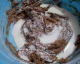 Foto langkah ke 4 dari resep Red Velvet Cupcake (No Mixer).