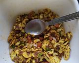 A picture of step 2 of BOMBAY MIX BHELPURI.