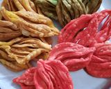 A picture of step 19 of Colourful Mathri.