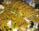 Foto langkah ke 4 dari resep Mie goreng baso.