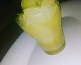 A picture of step 4 of Pineapple and ginger drink.