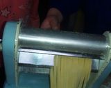 Foto del paso 9 de la receta: Fideos caseros de huevo