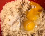 Foto del paso 3 de la receta: Torta de ricota y pasas 😋