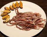 Foto del paso 3 de la receta: Ensalada de calamar y mejillones