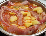 Foto del paso 2 de la receta: Costillas en salsa, con chorizo