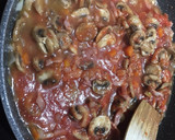 Foto del paso 5 de la receta: Champiñones con tomate
