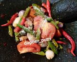 Foto langkah ke 2 dari resep Sambel Bawang Teri Ulek.