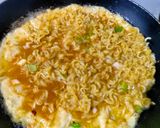 Foto langkah ke 4 dari resep Martabak mie telur.