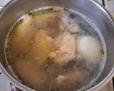 A picture of step 2 of Chicken Drumsticks with Potatoes in Green Sauce.