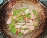 Foto langkah ke 3 dari resep Orak Arik Tahu Sosis.