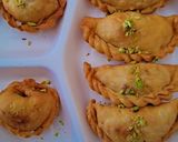 गुजीया (खजूर ड्राई फ्रूट्स वाली) रेसिपी चरण 7 फोटो