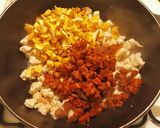 Une image de l'étape 4 de Tourtes au Poulet et au Chorizo.