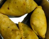 સમોસા (Samosa Recipe In Gujarati) રેસીપી સ્ટેપ6ફોટો